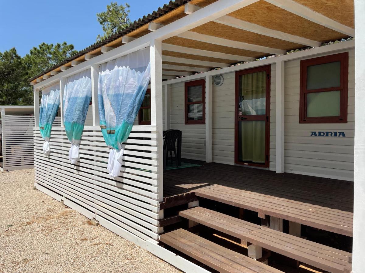 Dalmacia Mobile Homes And Caravans At The Beach 普利拉卡 外观 照片
