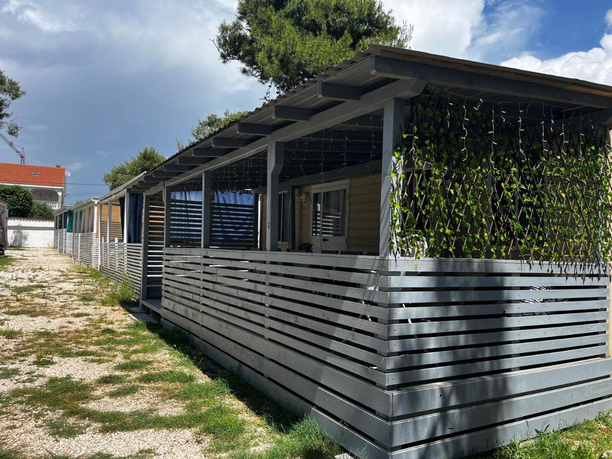 Dalmacia Mobile Homes And Caravans At The Beach 普利拉卡 外观 照片